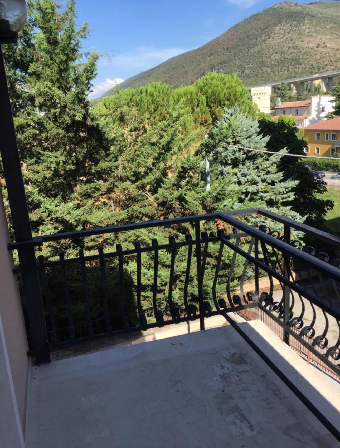 Corno Piccolo Cozy Home In L'Aquila City Center Exterior photo